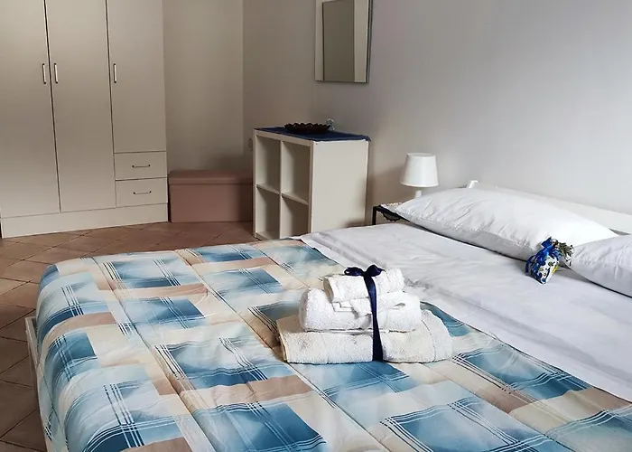 Genesia بيت للعطل باكولي
